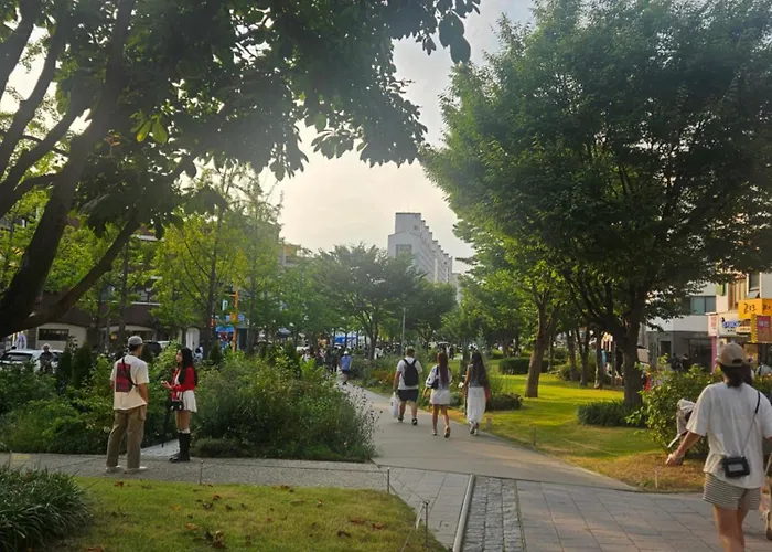 홍대 Blue - Quiet Cozy House Hongdae Area 아파트 *
