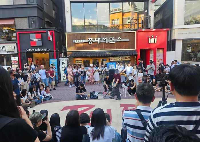 아파트 홍대 Blue - Quiet Cozy House Hongdae Area *