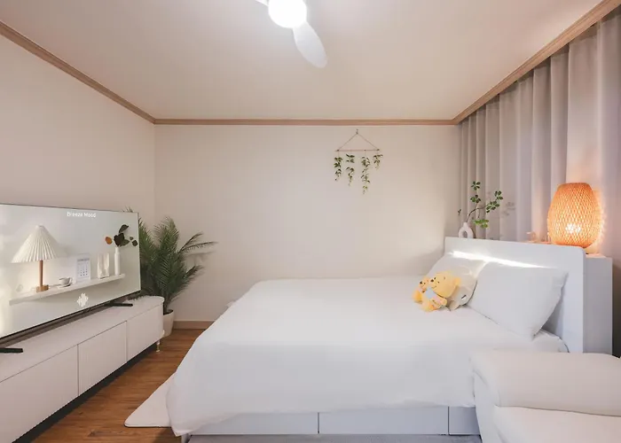 홍대 Blue - Quiet Cozy House Hongdae Area * 서울특별시